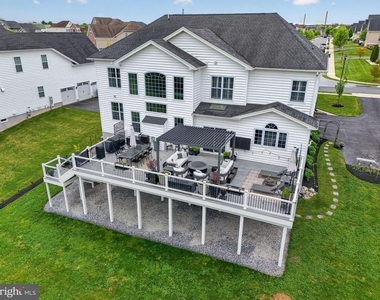 1036 Matthew Way - Photo Thumbnail 27