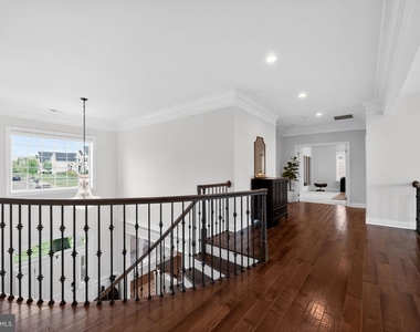 1036 Matthew Way - Photo Thumbnail 28