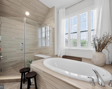 1036 Matthew Way - Photo Thumbnail 35