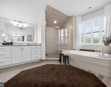 1036 Matthew Way - Photo Thumbnail 33