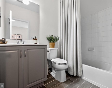 1036 Matthew Way - Photo Thumbnail 37