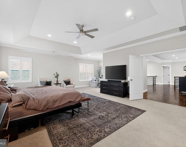 1036 Matthew Way - Photo Thumbnail 31