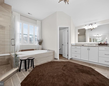 1036 Matthew Way - Photo Thumbnail 34