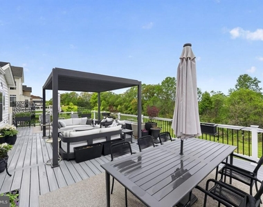 1036 Matthew Way - Photo Thumbnail 24