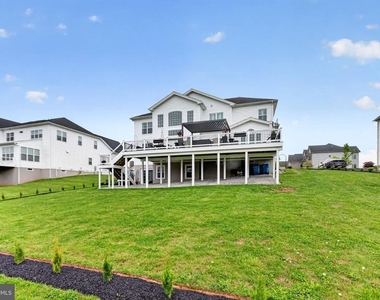1036 Matthew Way - Photo Thumbnail 45