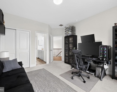 1036 Matthew Way - Photo Thumbnail 42