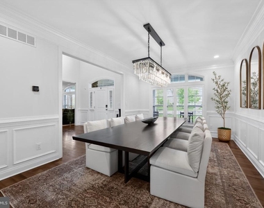 1036 Matthew Way - Photo Thumbnail 6