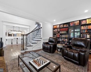 1036 Matthew Way - Photo Thumbnail 4