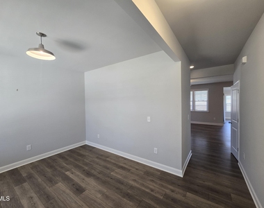 108 Antietam Place - Photo Thumbnail 2