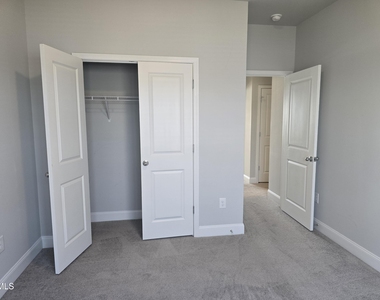 108 Antietam Place - Photo Thumbnail 24