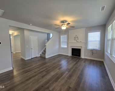 108 Antietam Place - Photo Thumbnail 5