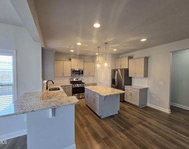 108 Antietam Place - Photo Thumbnail 6