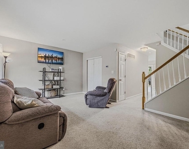 1 Waltham Street - Photo Thumbnail 6
