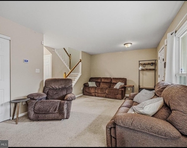 1 Waltham Street - Photo Thumbnail 5