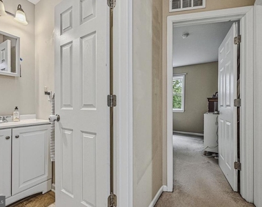 1 Waltham Street - Photo Thumbnail 16