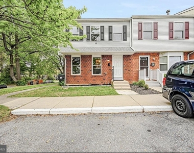 1 Waltham Street - Photo Thumbnail 2