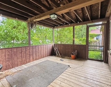 706 S College Avenue - Photo Thumbnail 11