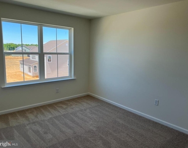 756 Rosler Way - Photo Thumbnail 16