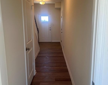756 Rosler Way - Photo Thumbnail 2