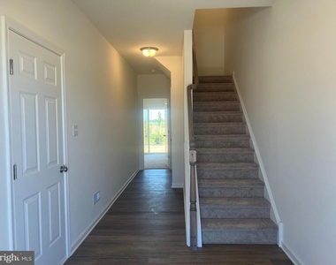 756 Rosler Way - Photo Thumbnail 1