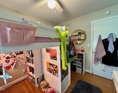 2813 Barmettler Street - Photo Thumbnail 14