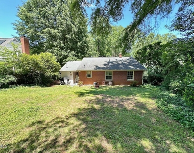 2813 Barmettler Street - Photo Thumbnail 21