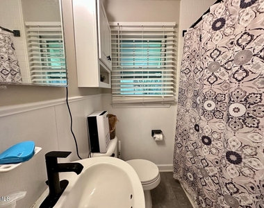 2813 Barmettler Street - Photo Thumbnail 17