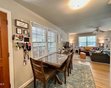 2813 Barmettler Street - Photo Thumbnail 6