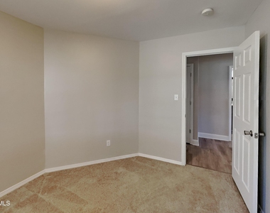 3009 Softwind Drive - Photo Thumbnail 10