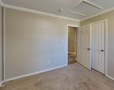 3009 Softwind Drive - Photo Thumbnail 12