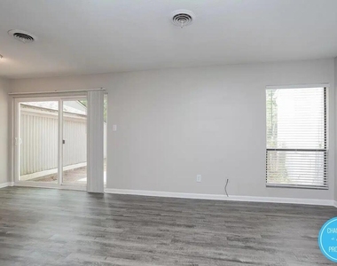 120 Rectory Street - Photo Thumbnail 8