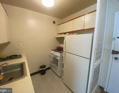 2030 F Street Nw - Photo Thumbnail 4
