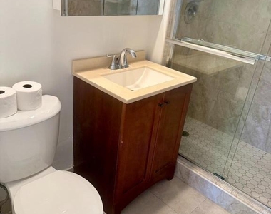 2401 H Street Nw - Photo Thumbnail 4