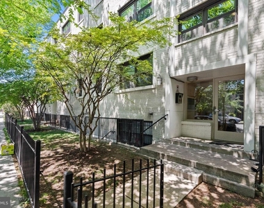 1524 Independence Avenue Se - Photo Thumbnail 3