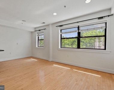 1524 Independence Avenue Se - Photo Thumbnail 9