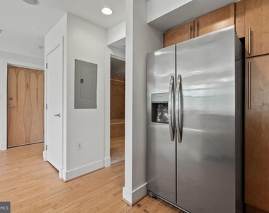1524 Independence Avenue Se - Photo Thumbnail 15