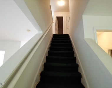 2100 Ramsgate Street - Photo Thumbnail 5