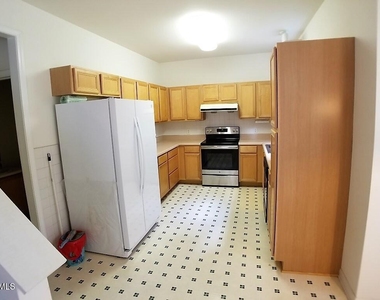 2100 Ramsgate Street - Photo Thumbnail 2