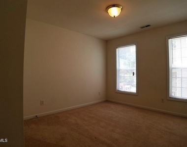 2100 Ramsgate Street - Photo Thumbnail 6