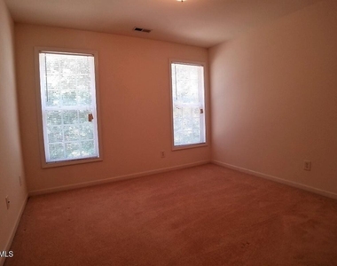 2100 Ramsgate Street - Photo Thumbnail 8