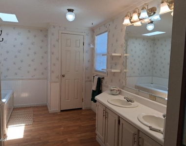 20 Rus Drive - Photo Thumbnail 14