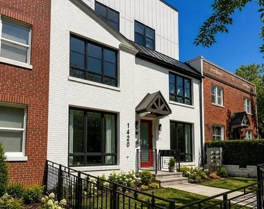 1420 Staples Street Ne - Photo Thumbnail 2