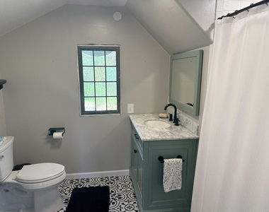 227 Crooked Hollow Rd - Photo Thumbnail 9