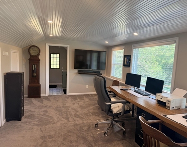 227 Crooked Hollow Rd - Photo Thumbnail 8