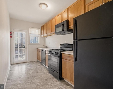 1616 Good Hope Road Se - Photo Thumbnail 1