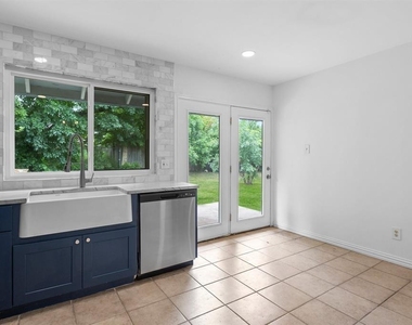1401 Meadowmear Dr - Photo Thumbnail 1