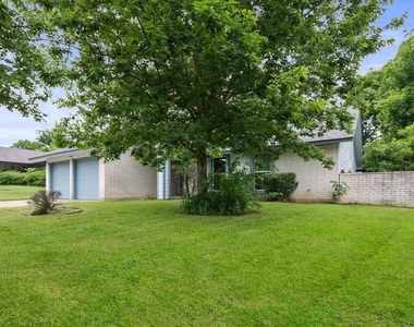 1401 Meadowmear Dr - Photo Thumbnail 22
