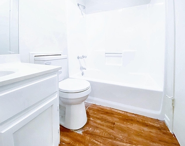 106 Hughson Ct - Photo Thumbnail 6