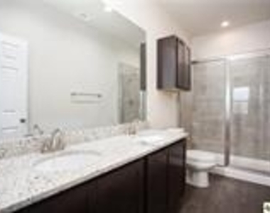 3428 Scott Cir - Photo Thumbnail 6