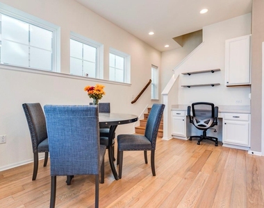10202 Cienega Cv - Photo Thumbnail 11